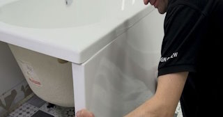 Установка экрана под ванну - цена за работу от 4239 руб. в Азнакаево